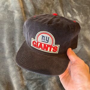 Retro Mitchell & Ness / NFL / NY Giants Corduroy SnapBack (LIKE NEW)